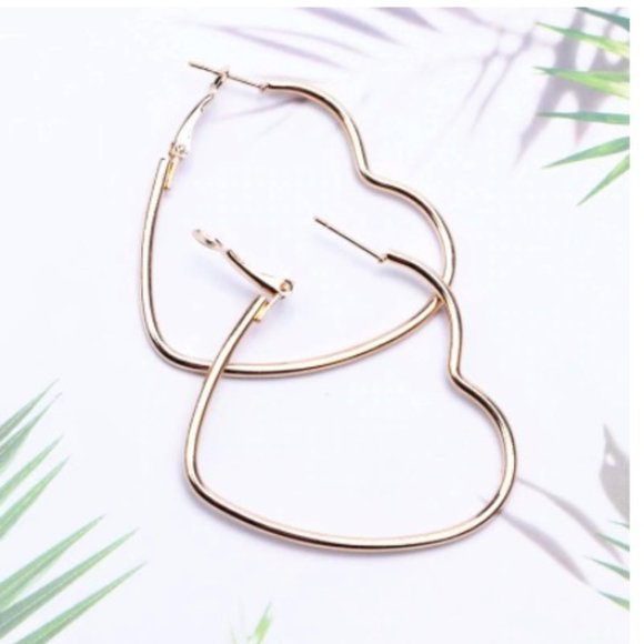 Hoop Heart Gold Earrings - Picture 3 of 3